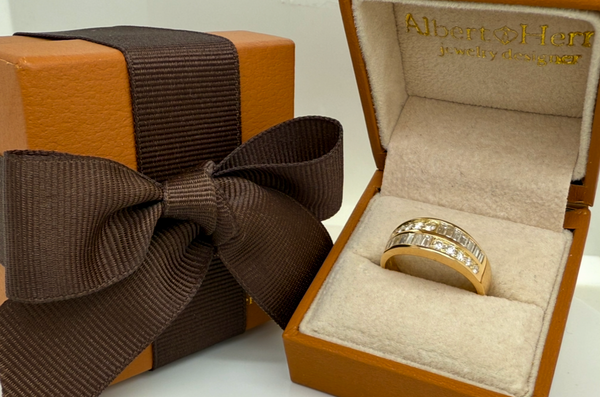 Ring 18kt Gold & Diamonds