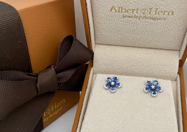 Earrings 18kt Gold Flowers Sapphire & Diamonds Studs