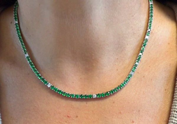 Necklace 18kt Gold Round Tsavorites and Diamonds Tennis