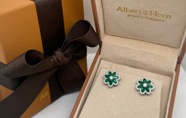 Earrings 18kt White Gold Flowers Emeralds & Diamonds
