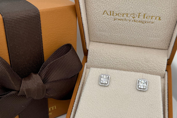 Earrings 18kt White Gold Emerald Illusion Diamonds Halo Studs