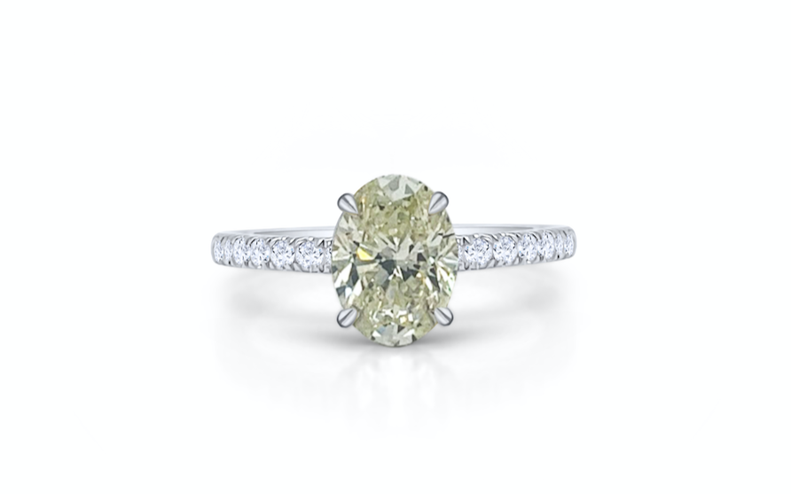 Ring 18kt Gold GIA Solitaire Oval 1.01cts & Pave Diamonds