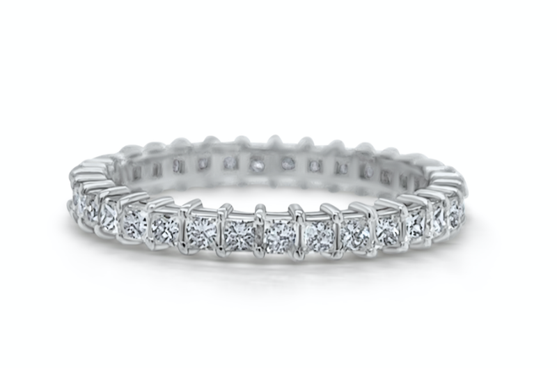 Ring 18kt White Gold & Princess Cut Diamonds Eternity