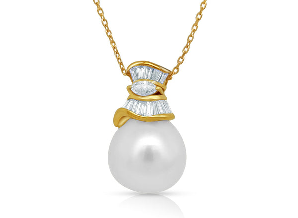 Necklace 18kt Gold South Sea Pearl & Diamonds