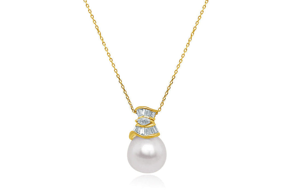 Necklace 18kt Gold South Sea Pearl & Diamonds
