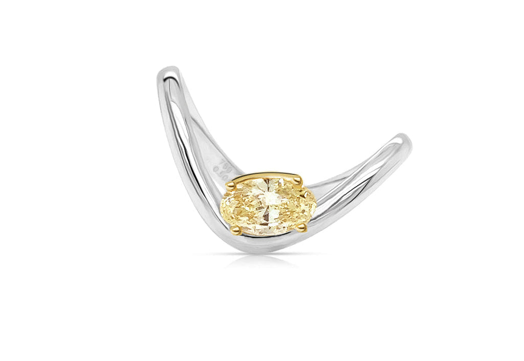 Ring 18kt White Gold & Oval Diamond