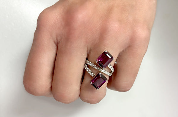 Ring 18kt Gold Purple Garnet & Pave Diamonds