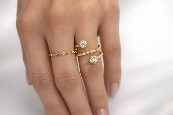 Ring 14 Kt Yellow Gold Spiral Shape whit Diamonds