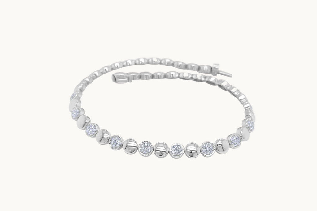 Bracelet 14kt White Gold & 147 Diamonds 0.66 cts.
