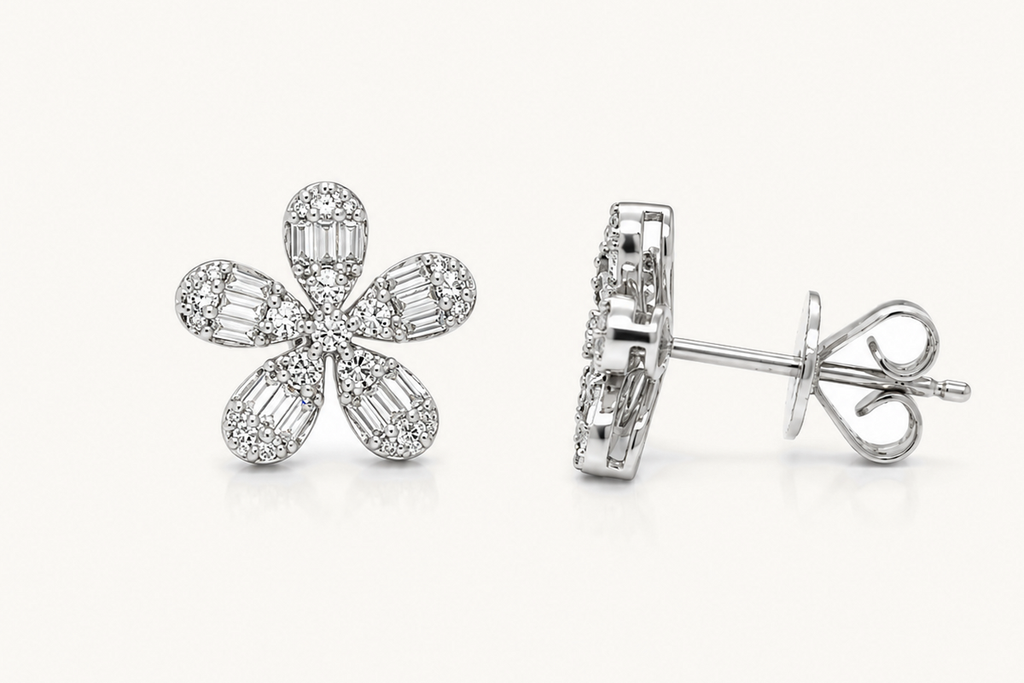 Earrings 18kt Gold Five Petals Diamonds Stud