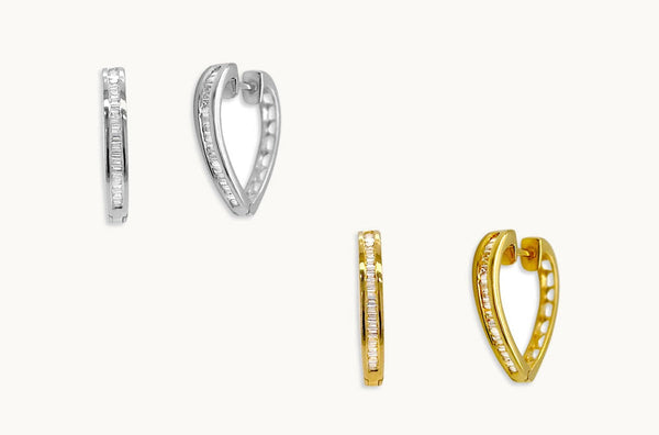 Earrings 18kt Gold Heart Shape & Baguette Diamonds Huggies