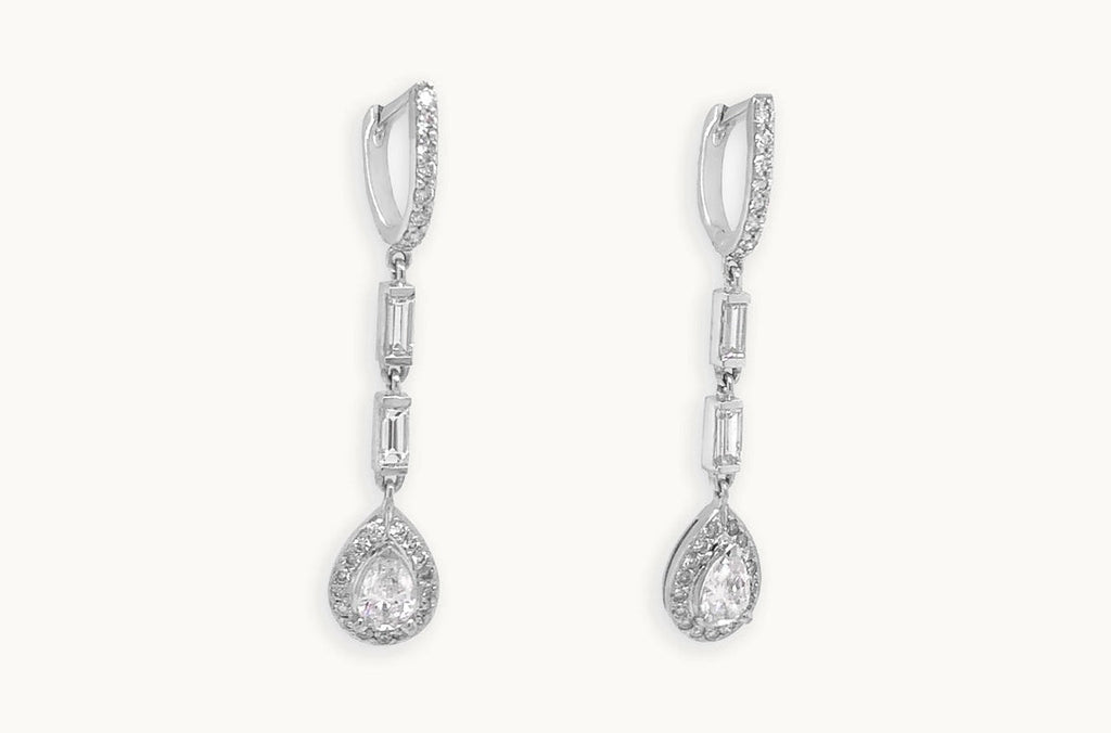 Earrings 18kt Gold Romantic Dangle with Diamonds