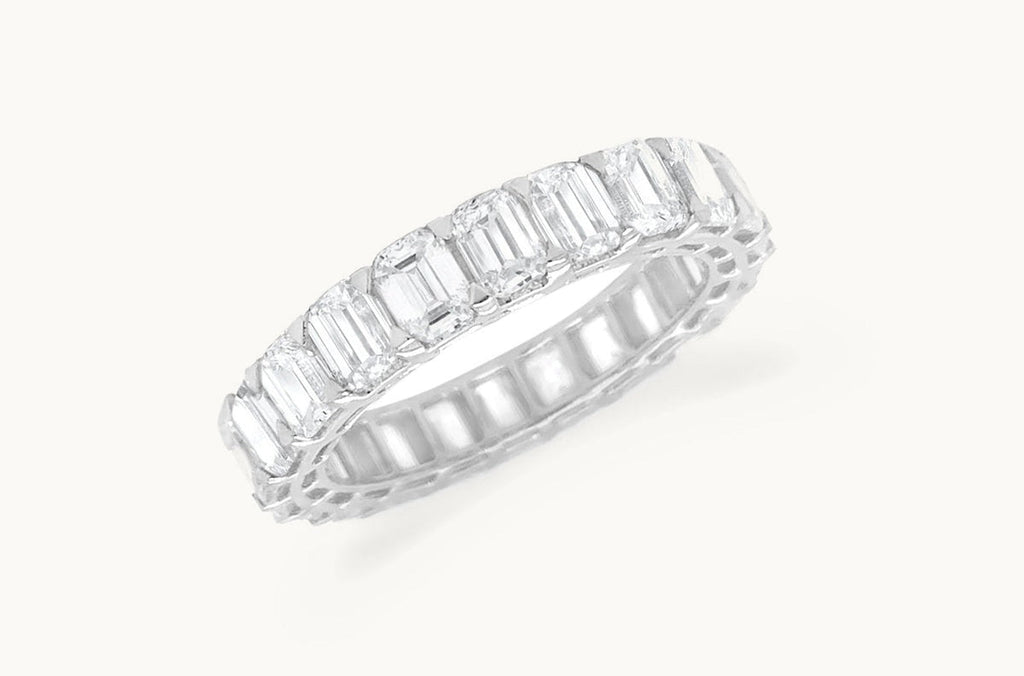 Eternity Ring 18kt White Gold & Emerald Cut Diamonds 3.80 cts