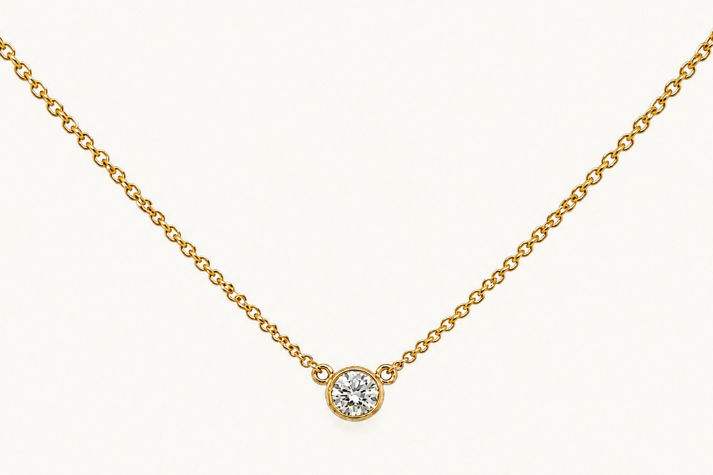 Necklace 14kt Yellow Gold with Central Diamond 0.14 carats