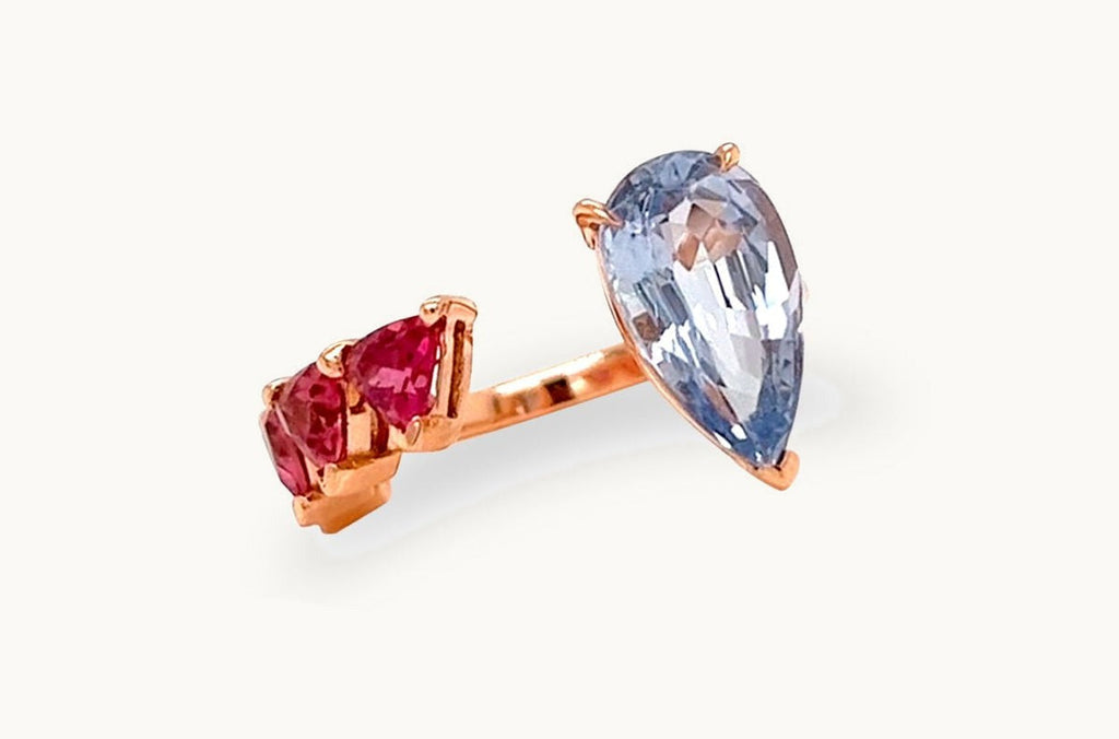 Ring 18kt Gold Pear Sapphire & Trillion Rubellite