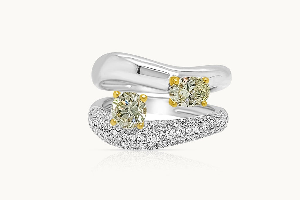 Ring 18kt Gold Round & Oval Diamonds Double Curved Band
