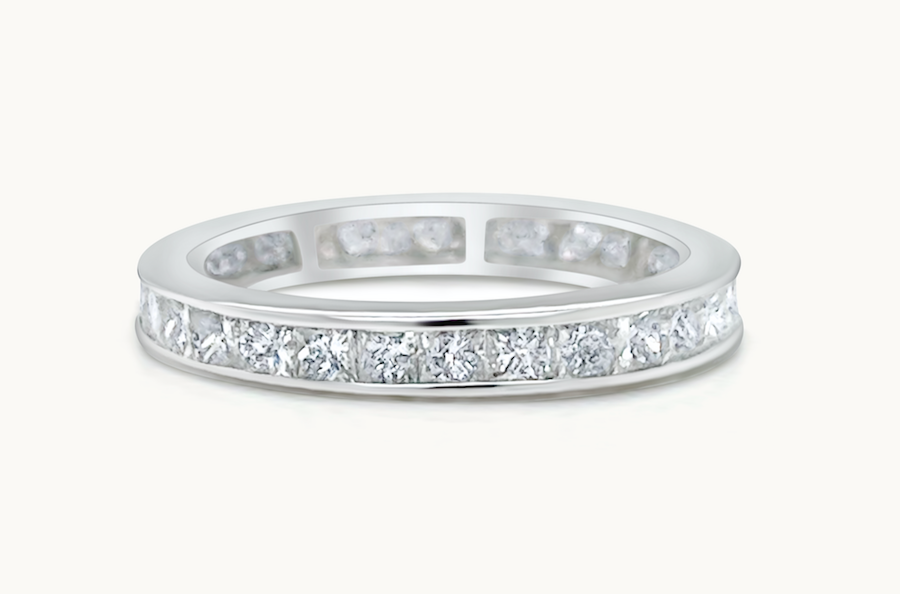 Ring 18kt White Gold & Princess Cut Diamonds (0.98 carats) Eternity