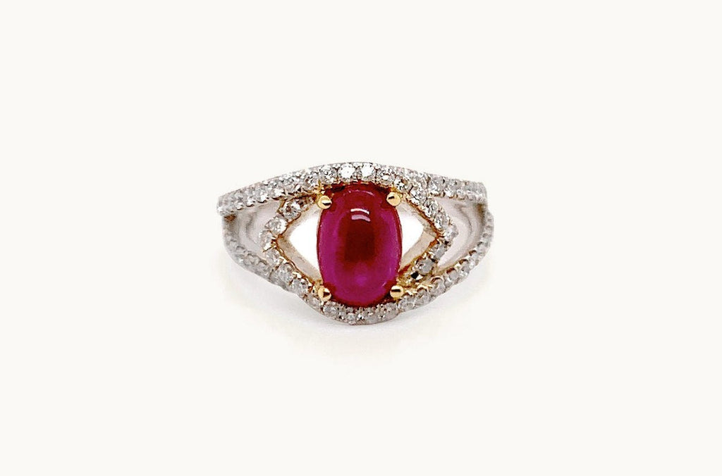 Ring 18kt White Gold Ruby Cabochon & Diamonds
