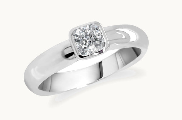 Ring Platinum Solitaire with Cushion Diamond I VS2 0.30 cts