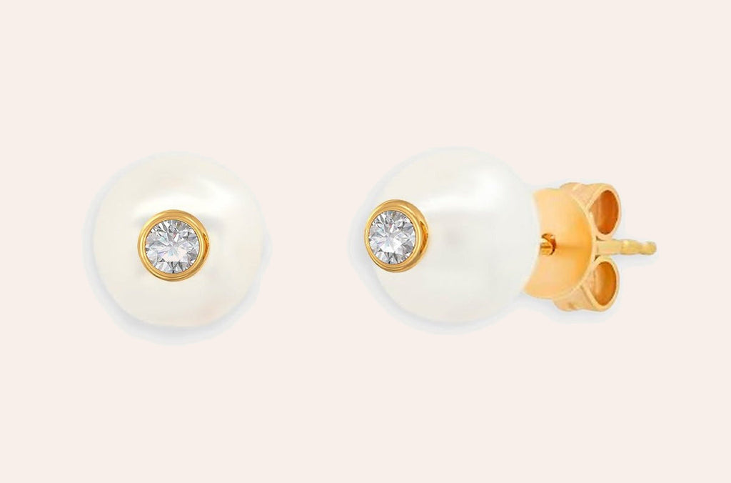 Earrings 18kt Gold South Sea Pearls & Center Diamonds Studs
