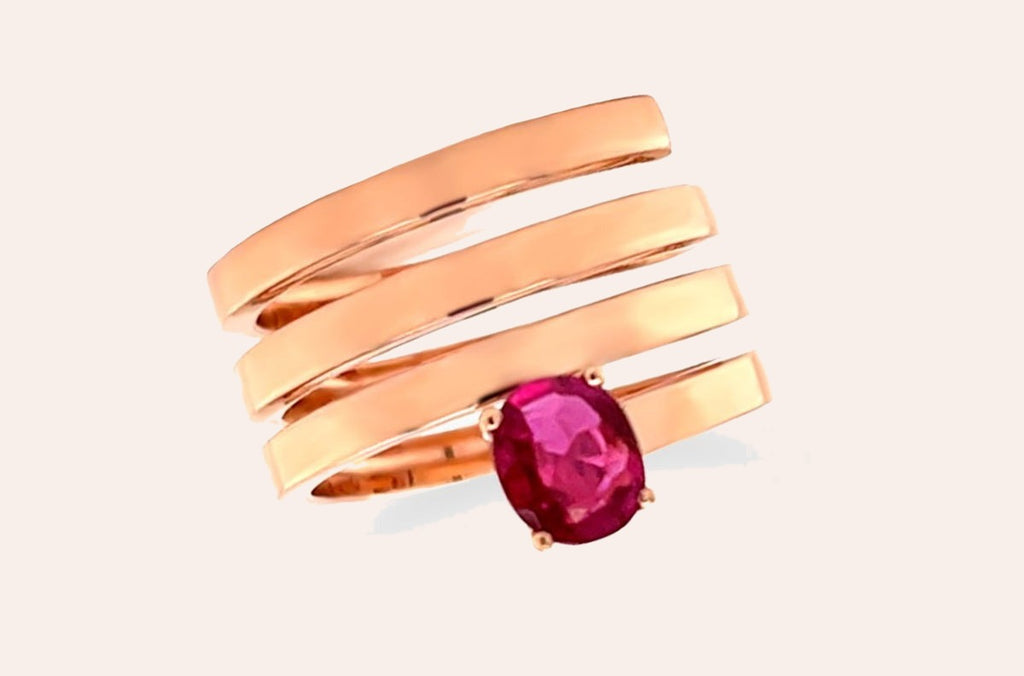 Ring 18kt Gold Spring & Ruby Oval