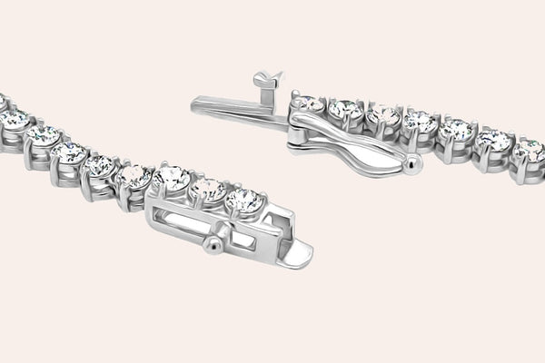 Necklace 18kt Gold Tennis Graduated Diamonds 13.19 cts