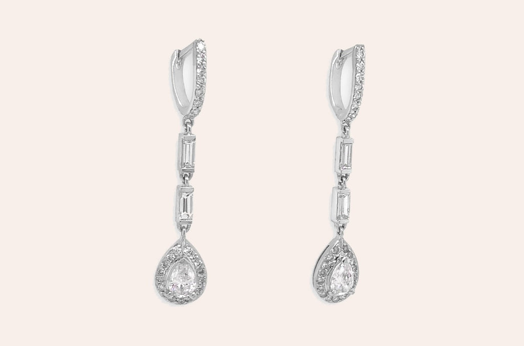 Earrings 18kt Gold Romantic Dangle with Diamonds