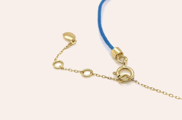 Bracelet 18kt Gold Chain Silk Cord & Trillion Cut Diamond