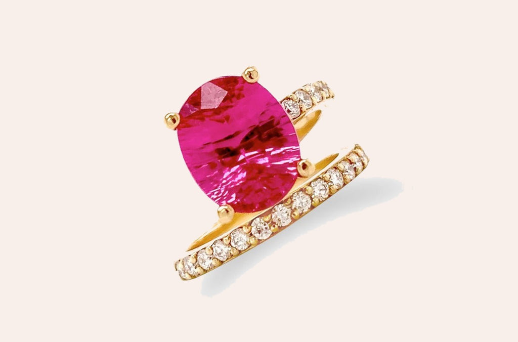 Ring Oval Pink Tourmaline & Diamonds