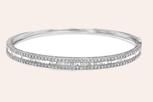 Bracelet 18kt Gold Baguette & Round Diamonds Bangle