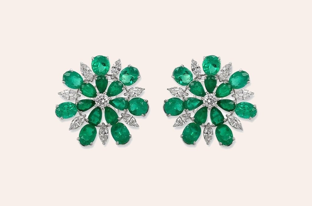 Earrings 18kt White Gold Flowers Emeralds & Diamonds