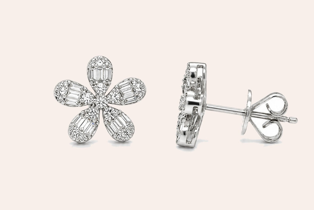 Earrings 18kt Gold Five Petals Diamonds Stud