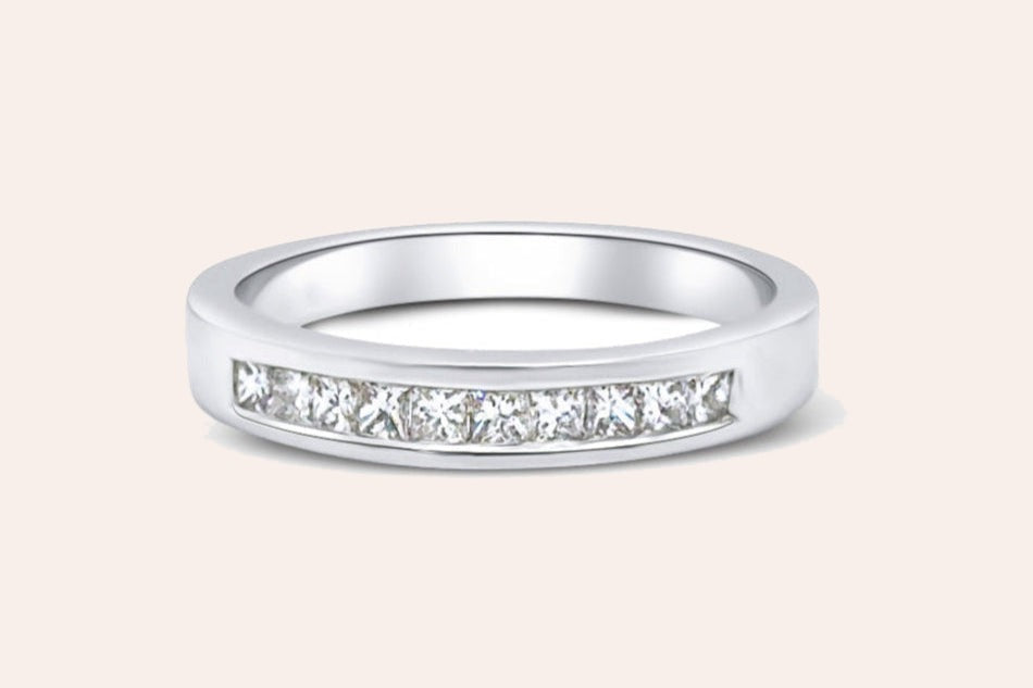 Ring 14kt White Gold Half Band Channel Setting 10 Diamonds 0.33 carats