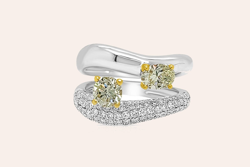 Ring 18kt Gold Round & Oval Diamonds Double Curved Band