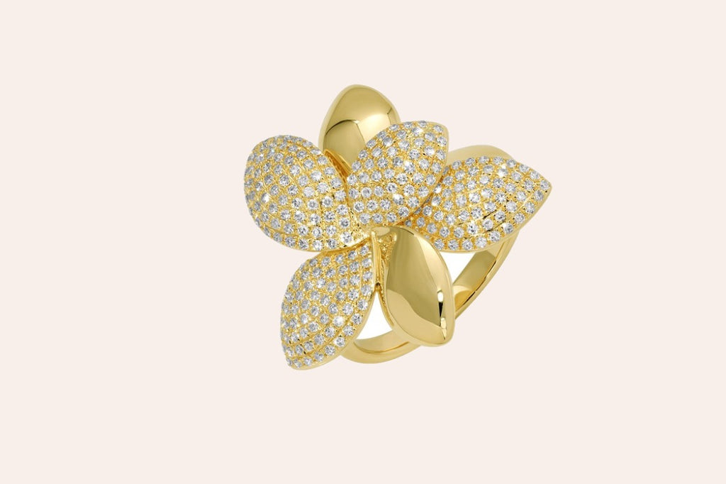 Ring 14 kt Gold Flower Petal Diamond