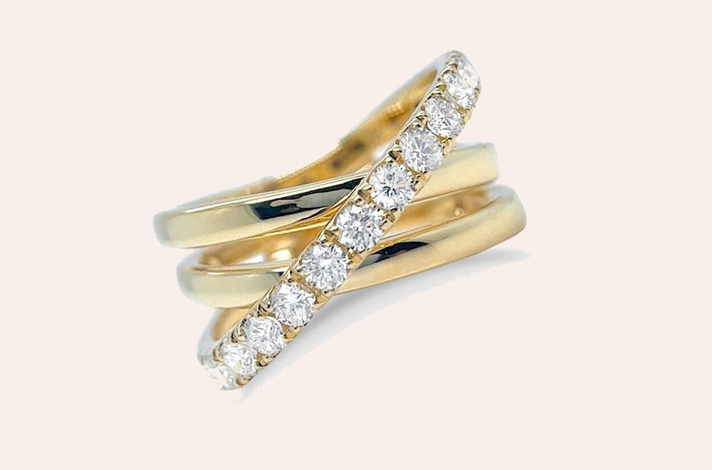 Ring 18kt Gold & Pave Diamonds Crossover