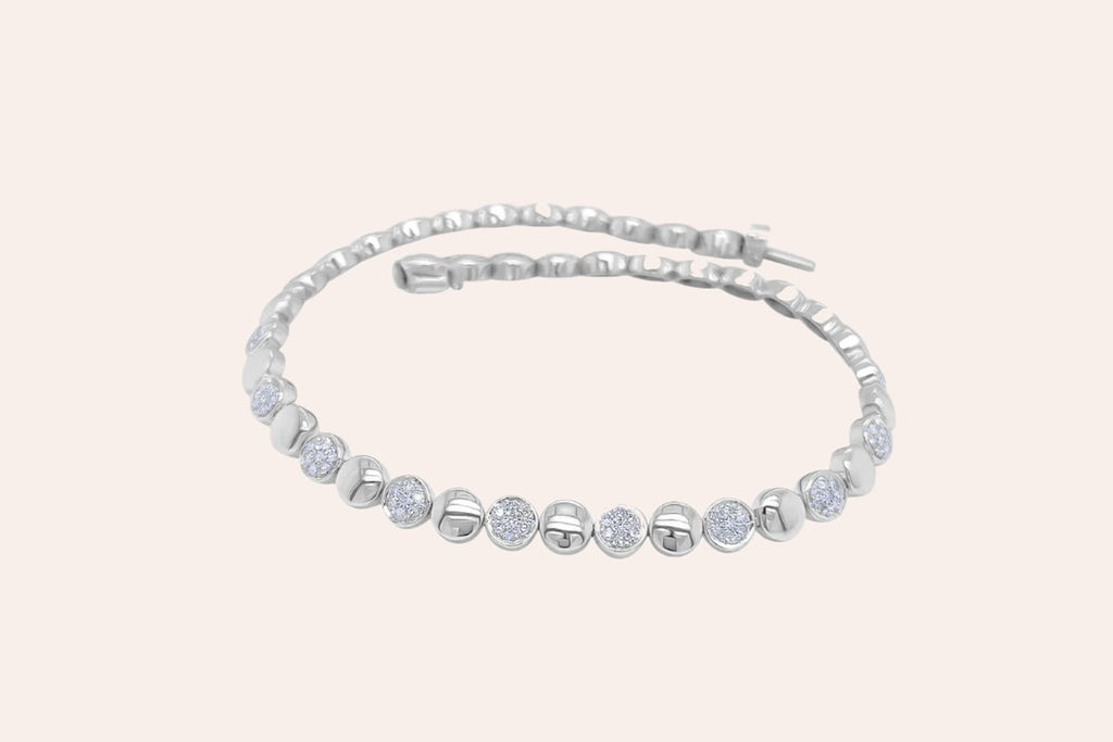 Bracelet 14kt White Gold & 147 Diamonds 0.66 cts.