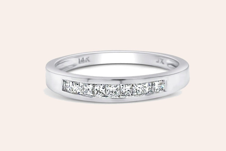 Ring 14kt White Gold Half Band Channel Setting 9 Diamonds 0.30 carats