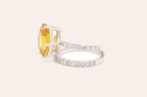 Ring 18kt Gold Hexagon Citrine & Diamonds