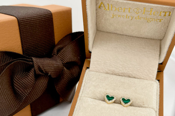 Earrings 14kt Gold Hearts Malachite & Diamonds Studs
