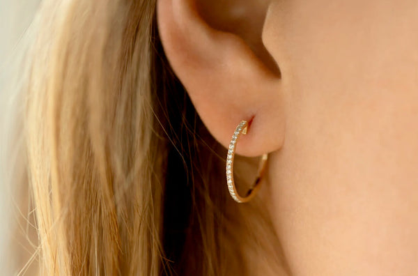 Earrings 18kt Gold Medium Huggies & Diamonds