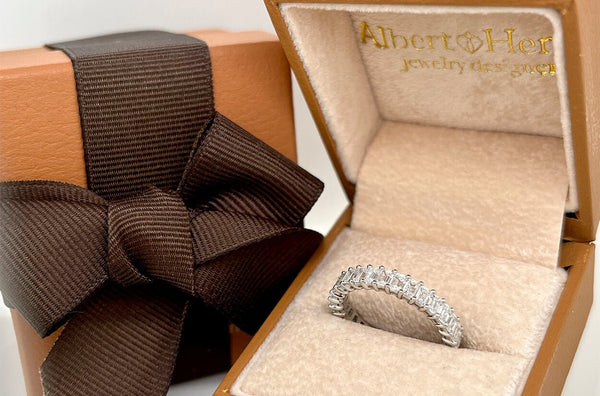 Eternity Ring 2.58cts Emerald Cut Diamonds & Platinum - Albert Hern Fine Jewelry