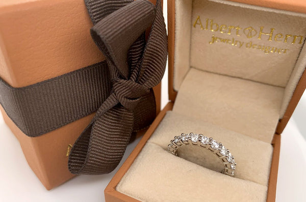 Eternity Ring White Gold with 22 Diamonds 1.74 cts - Albert Hern Fine Jewelry