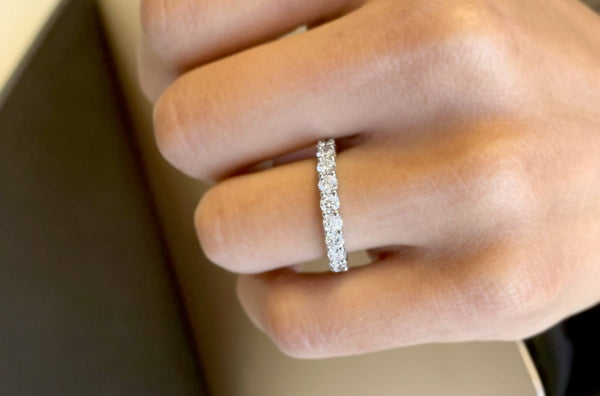 Eternity Ring White Gold with 22 Diamonds 2.04 cts - Albert Hern Fine Jewelry