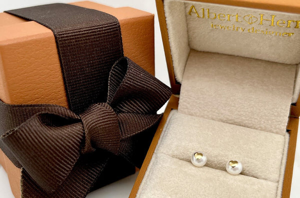 Mini Earrings 18kt Gold Pearls & Hearts Studs - Albert Hern Fine Jewelry
