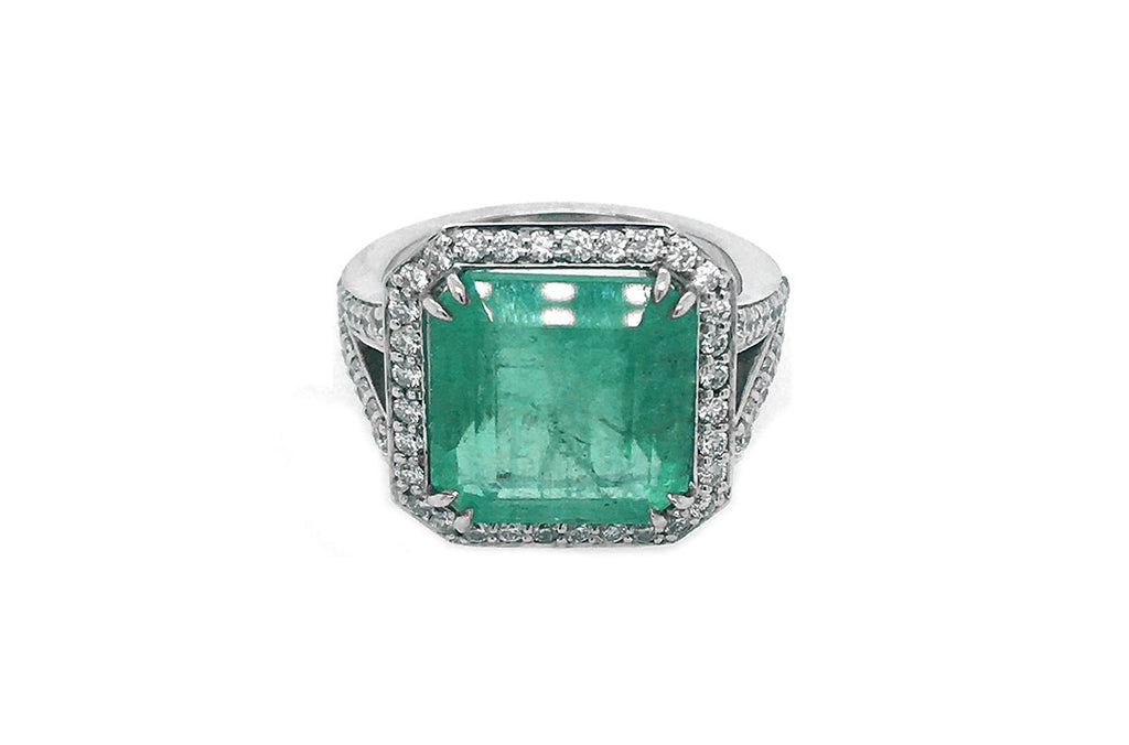Ring Majestic Colombian Emerald & Diamonds - Albert Hern Fine Jewelry