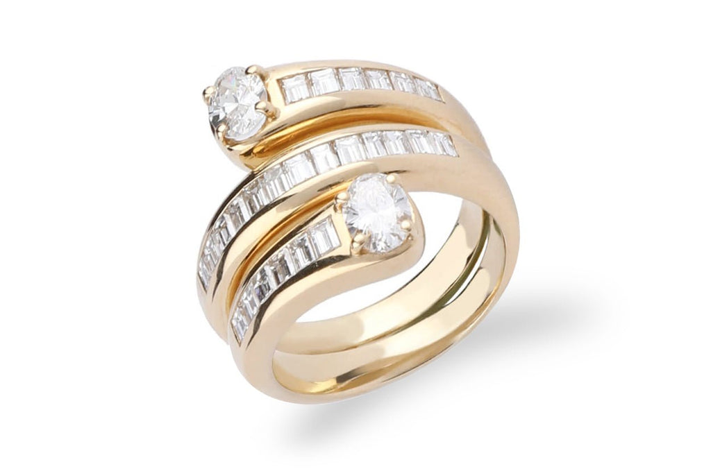 Ring Yellow Gold with Baguettes & Oval Diamonds - Albert Hern Fine Jewelry